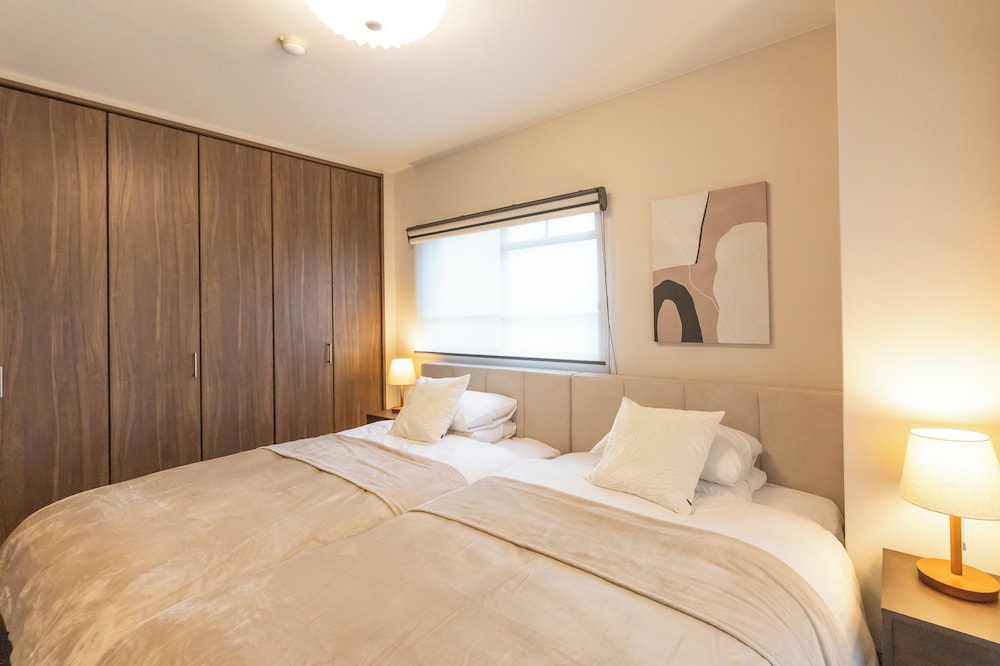 スーペリア ペントハウス 3 ベッドルーム 禁煙 パークビュー 客室4 | プレシオーソ梅田