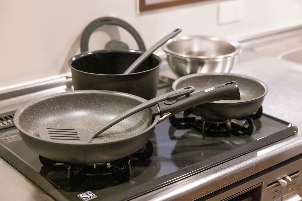 スーペリア ペントハウス 3 ベッドルーム 禁煙 パークビュー 専用キッチン0 | プレシオーソ梅田