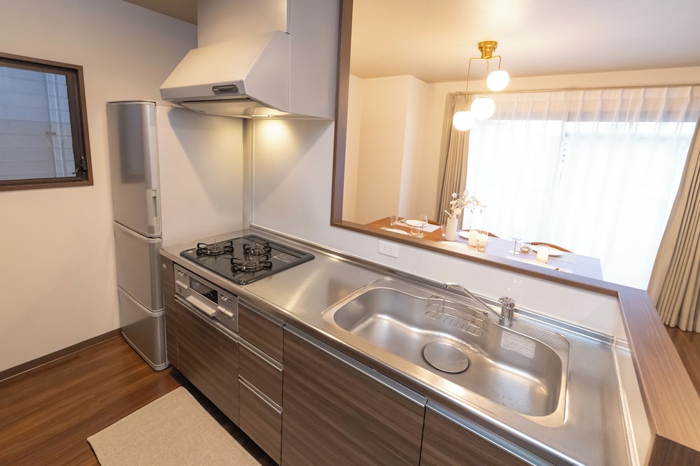 スーペリア ペントハウス 3 ベッドルーム 禁煙 パークビュー 専用キッチン4 | プレシオーソ梅田