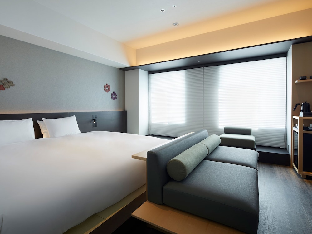 コーナーキング 禁煙（28平米） | アゴーラ 京都四条