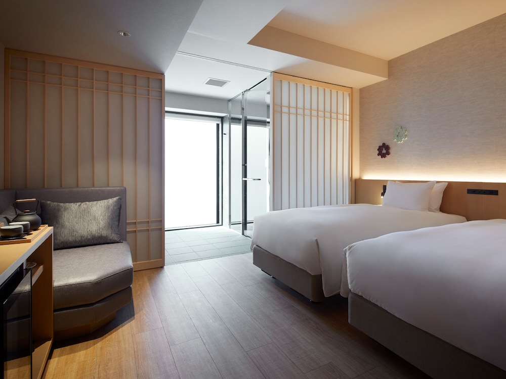 コーナーツイン (ユニバーサル) 禁煙（28平米） | アゴーラ 京都烏丸