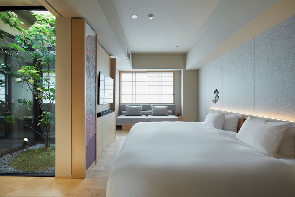 プレミアキング 禁煙（39平米） | アゴーラ 京都烏丸