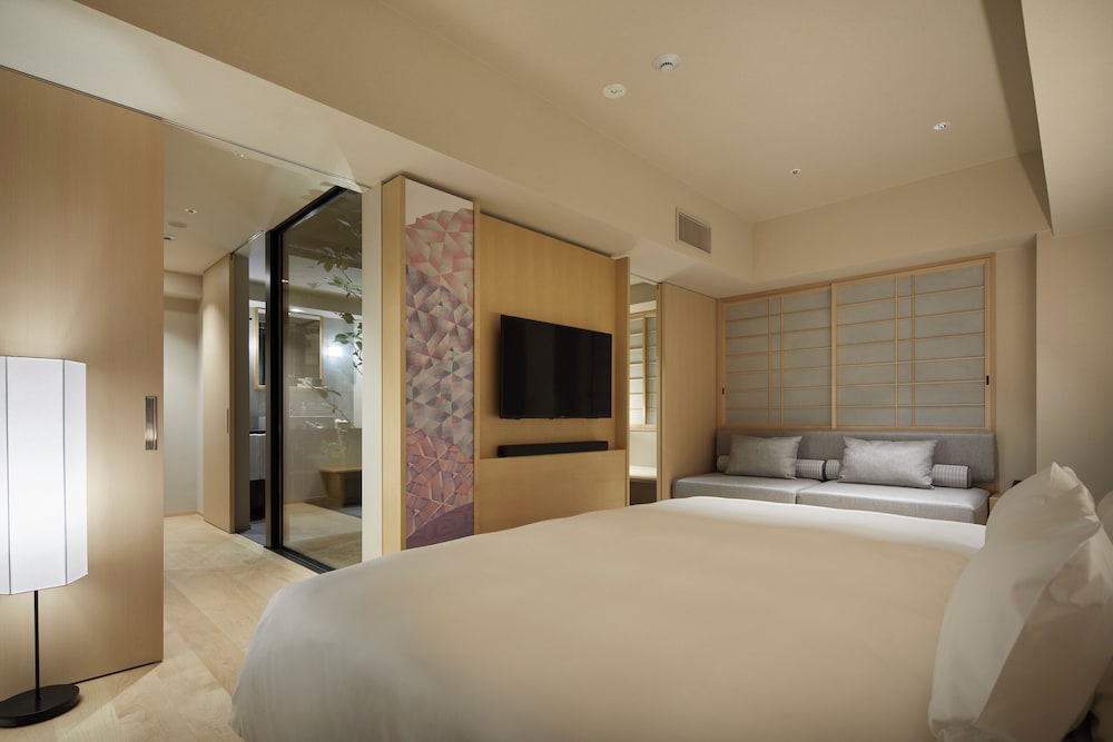 プレミアキング 禁煙（39平米） 客室3 | アゴーラ 京都烏丸