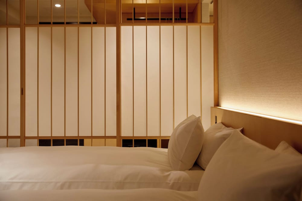 コーナーツイン 禁煙（25平米） 客室2 | アゴーラ 京都烏丸