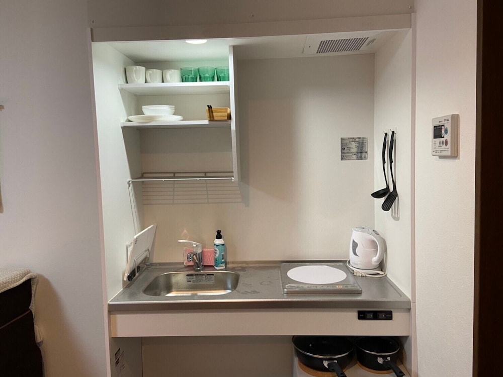 ダブルルーム 1ダブルベッド 1ダブルソファーベッド 禁煙 専用簡易キッチン0 | Base Hanegi Apartment