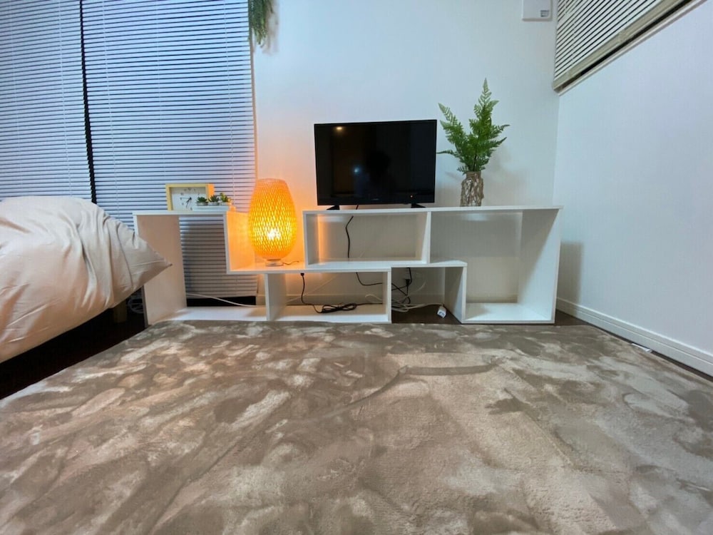 ダブルルーム 1ダブルベッド 1ダブルソファーベッド 禁煙 客室2 | Base Hanegi Apartment