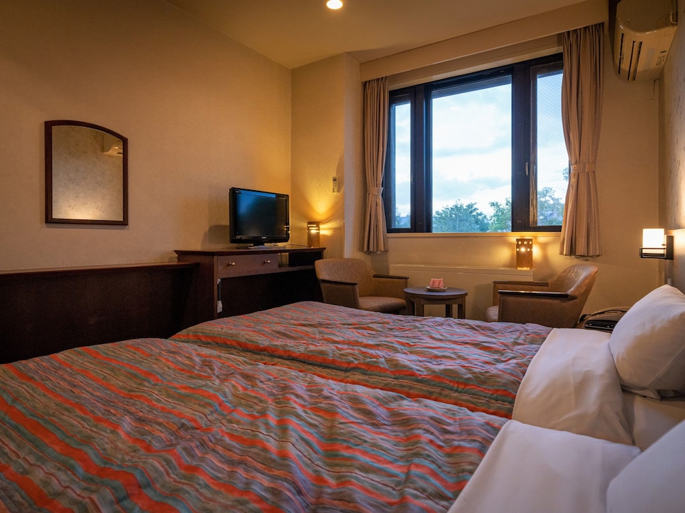 スタンダード ツインルーム 客室3 | 安比高原森のホテル