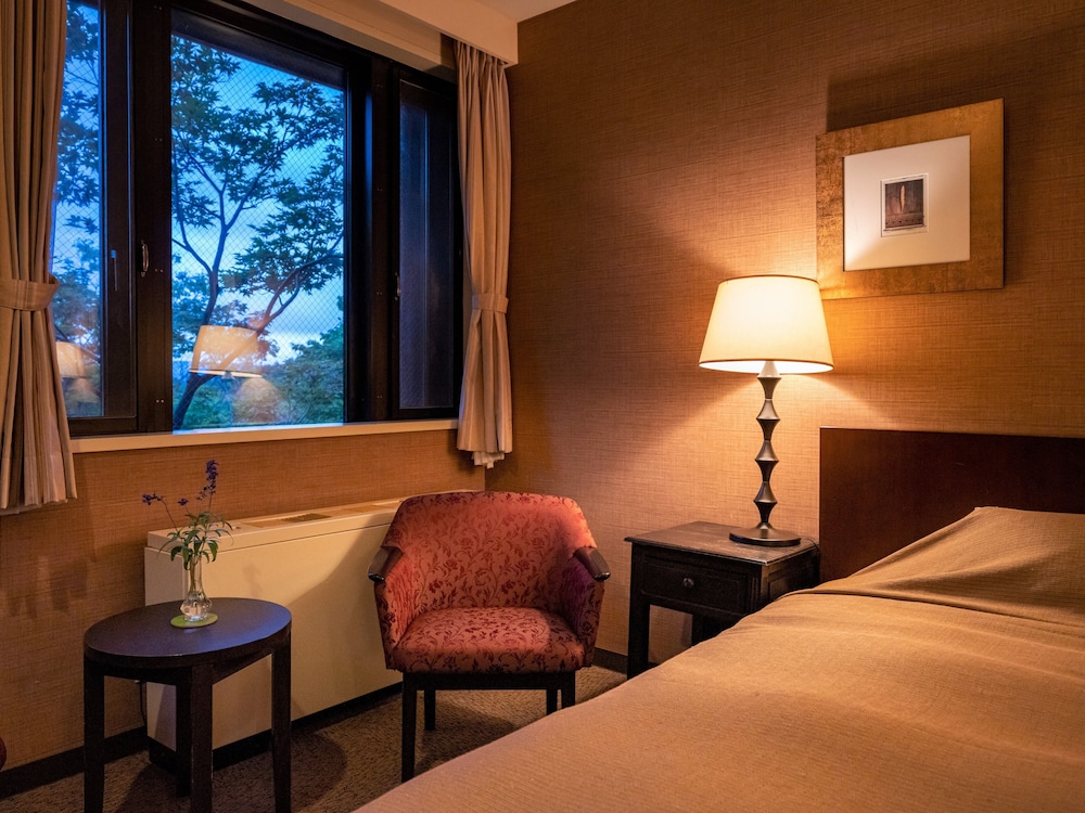 スーペリア ダブルルーム 客室3 | 安比高原森のホテル