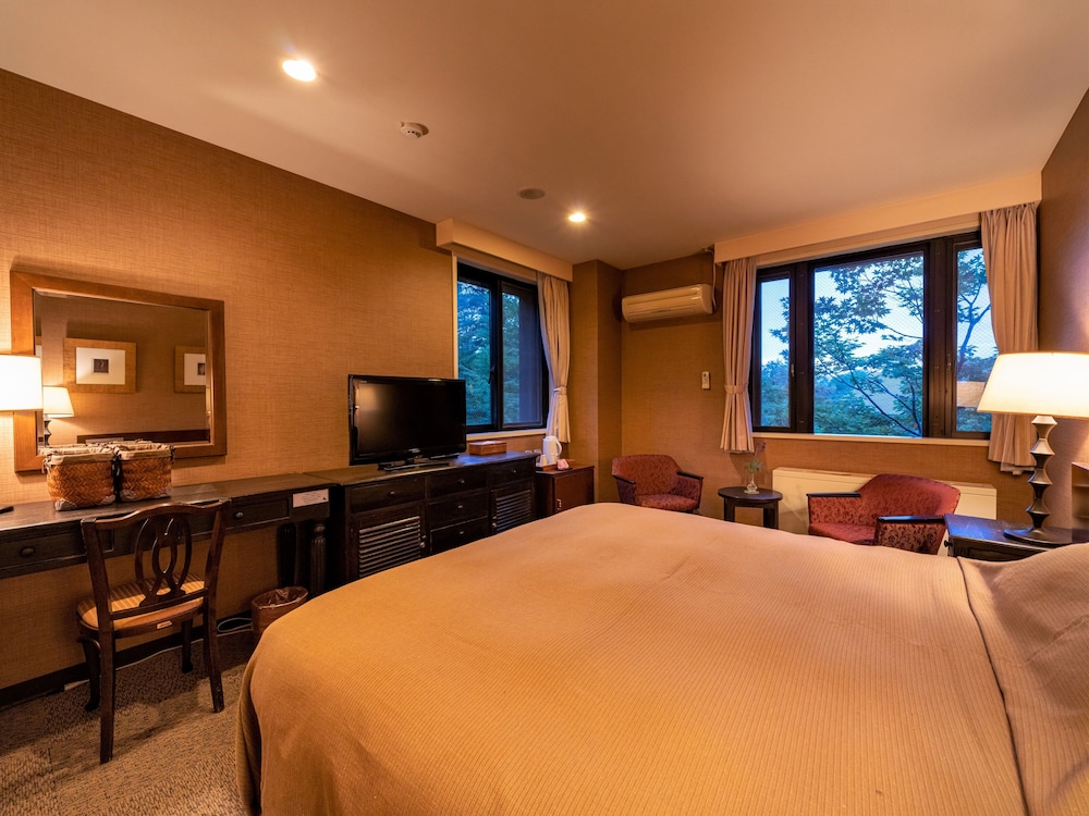 スーペリア ダブルルーム 客室2 | 安比高原森のホテル