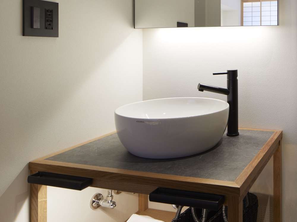 スーペリアツイン【禁煙】 客室の設備とサービス0 | ホテル・アンドルームス京都七条