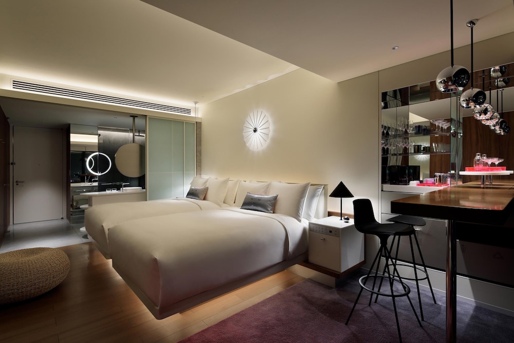 ルーム ダブルベッド 2 台 禁煙 | W大阪