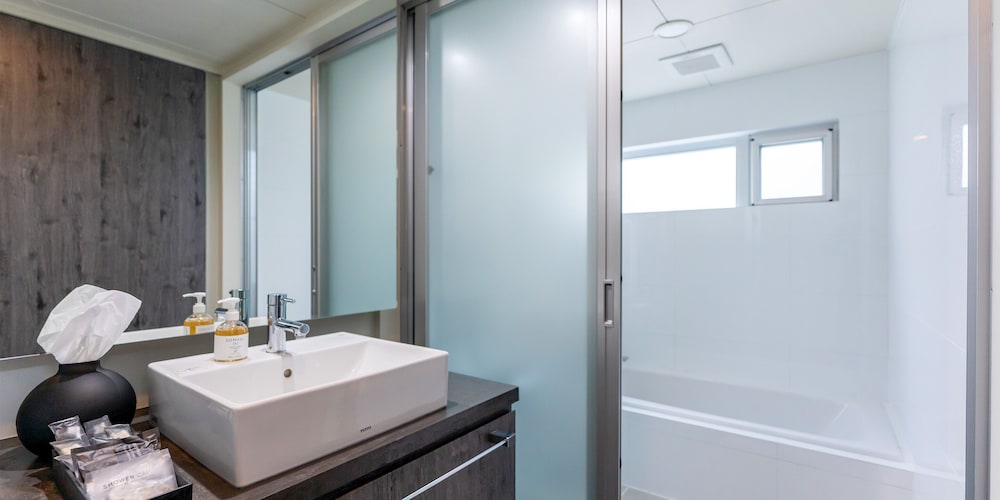 プレミアム プールヴィラ 4 ベッドルーム 禁煙 サウナ バスルーム0 | ヴィラ コンテ