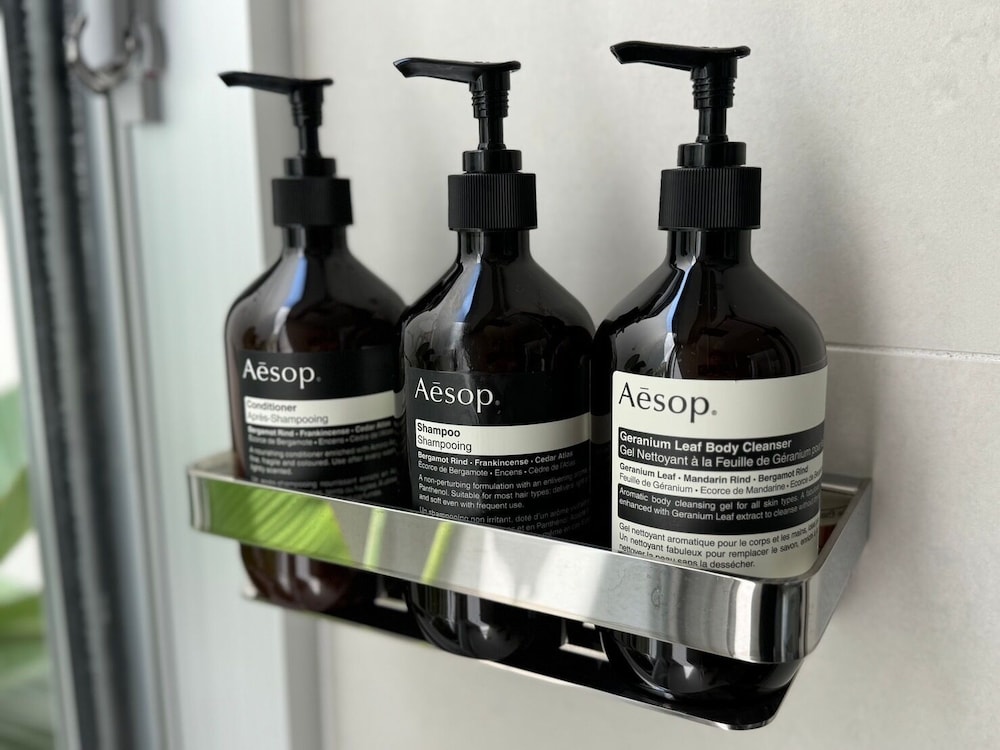 プレミアム プールヴィラ 4 ベッドルーム 禁煙 サウナ バスルーム19 | ヴィラ コンテ