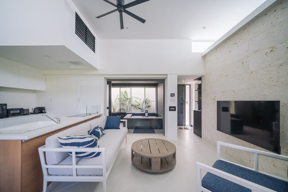 プレミアム プールヴィラ 4 ベッドルーム 禁煙 サウナ リビング エリア3 | ヴィラ コンテ