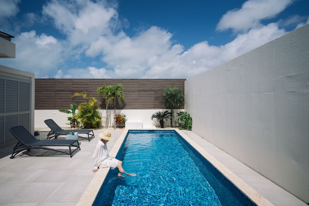 プレミアム プールヴィラ 4 ベッドルーム 禁煙 サウナ | ヴィラ コンテ