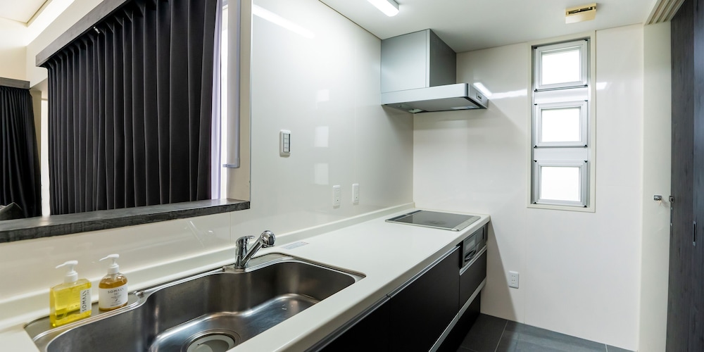 プレミアム プールヴィラ 4 ベッドルーム 禁煙 サウナ 専用キッチン7 | ヴィラ コンテ