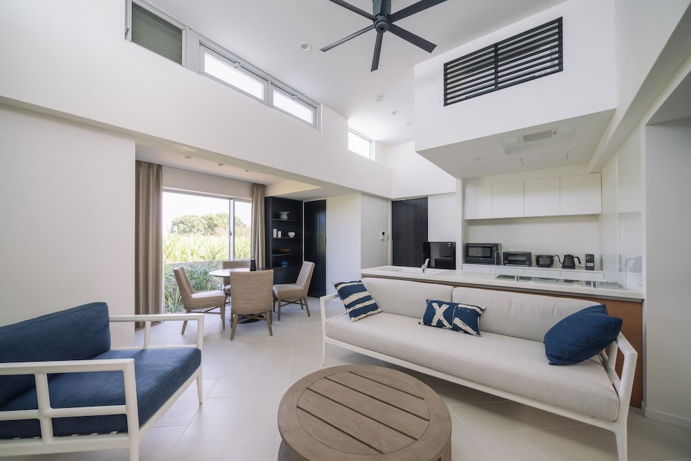 プレミアム プールヴィラ 4 ベッドルーム 禁煙 サウナ リビング エリア7 | ヴィラ コンテ