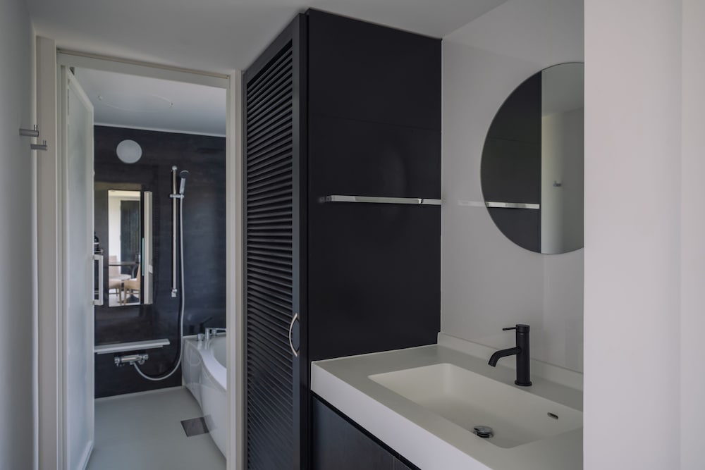 プレミアム プールヴィラ 4 ベッドルーム 禁煙 サウナ バスルーム3 | ヴィラ コンテ