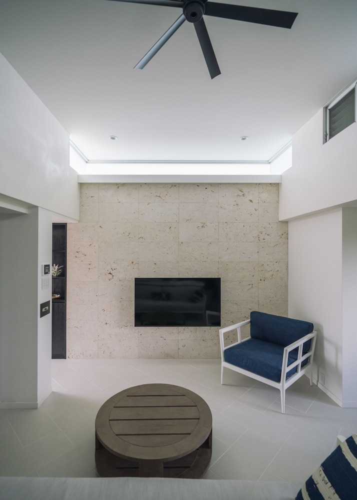 プレミアム プールヴィラ 4 ベッドルーム 禁煙 サウナ リビング エリア6 | ヴィラ コンテ