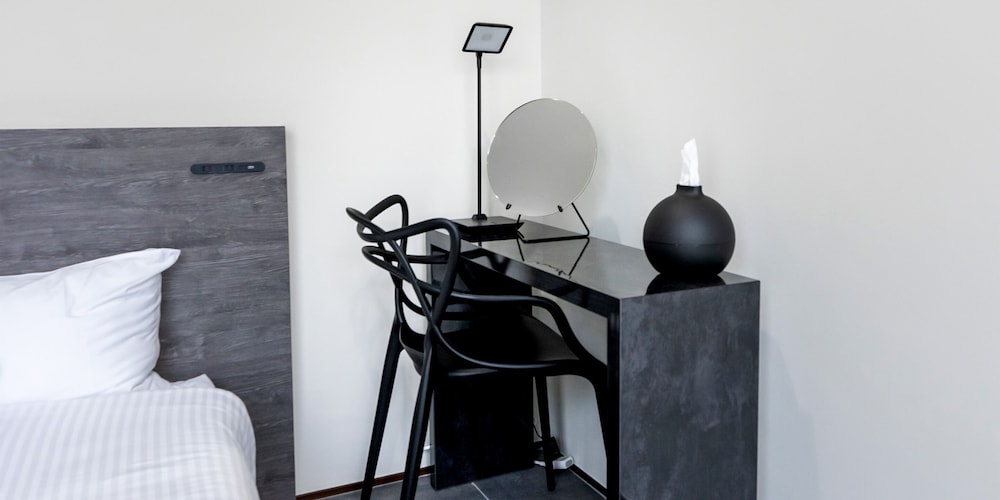 プレミアム プールヴィラ 4 ベッドルーム 禁煙 サウナ 客室1 | ヴィラ コンテ