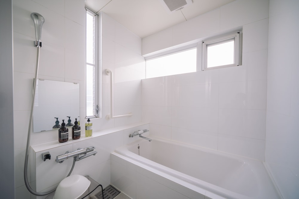 プレミアム プールヴィラ 4 ベッドルーム 禁煙 サウナ バスルーム18 | ヴィラ コンテ