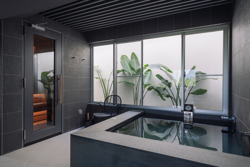 プレミアム プールヴィラ 4 ベッドルーム 禁煙 サウナ バスルーム11 | ヴィラ コンテ