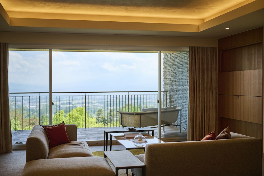 デラックスツイン (スカイビュー・温泉付) 禁煙 | THE HIRAMATSU 軽井沢 御代田