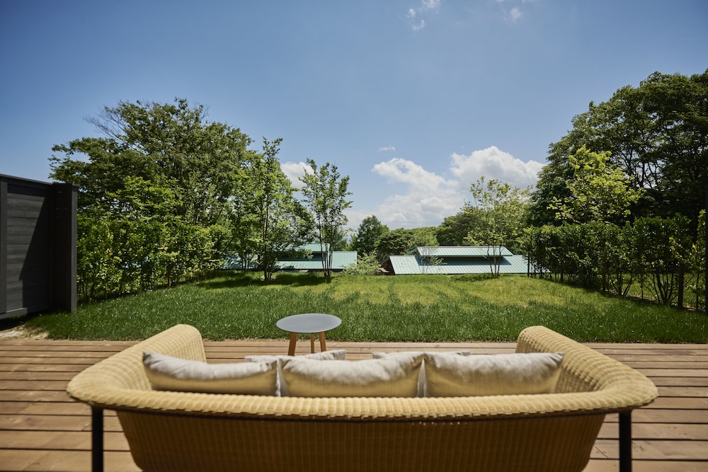 デラックスツイン (フォレストビュー・温泉付) 禁煙 客室の設備とサービス0 | THE HIRAMATSU 軽井沢 御代田