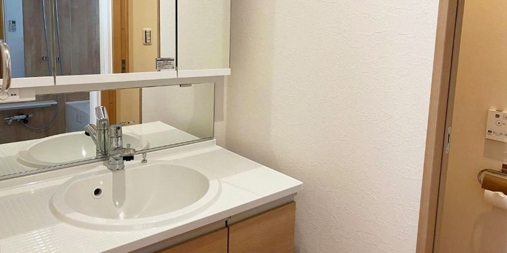 ベーシック ハウス 禁煙 バスルームのシンク0 | PLATINUM YASAKA