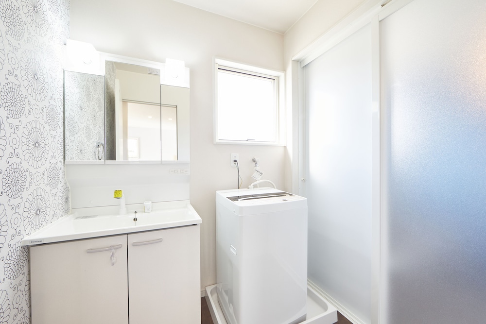 一棟貸し バスルーム1 | villa PILINA