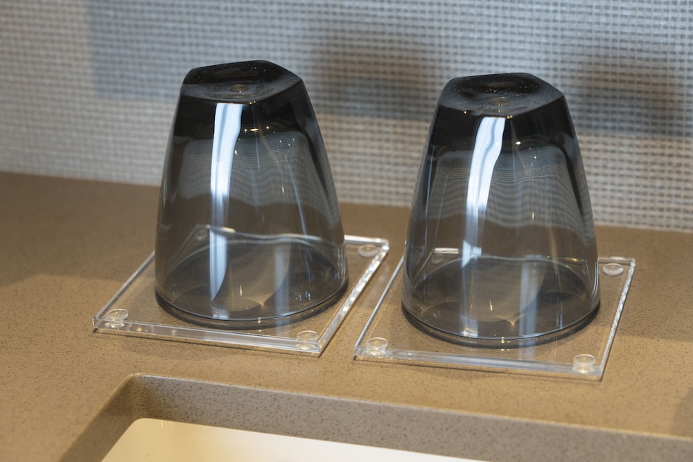 スタンダード ダブルルーム(シャワーブースのみ) 禁煙 客室の設備とサービス1 | ホテルオリエンタルエクスプレス福岡中洲川端