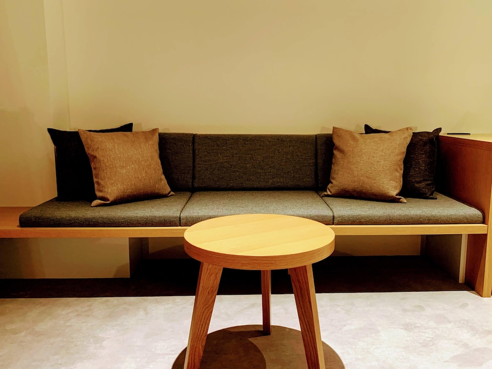 デラックス ハリウッドツイン [アクセシブル]禁煙 客室2 | MUSTARD HOTEL SHIMOKITAZAWA