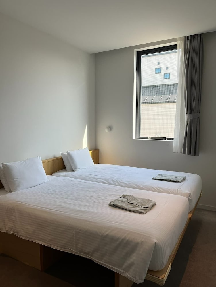 スーペリア ハリウッドツイン 禁煙 客室1 | MUSTARD HOTEL SHIMOKITAZAWA