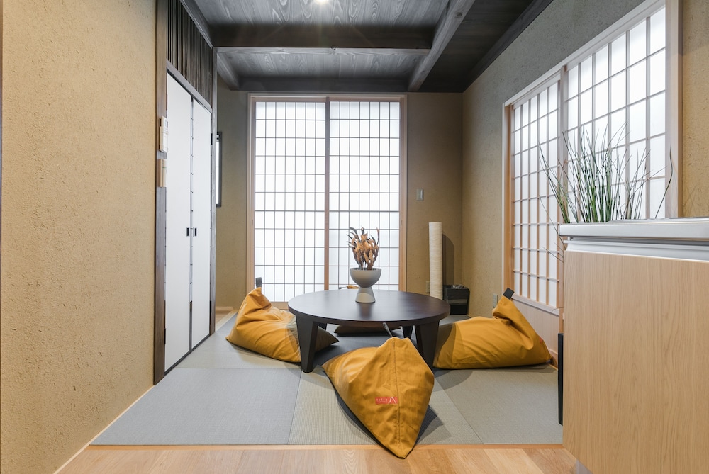 5人部屋 客室2 | No.8 Kyoto