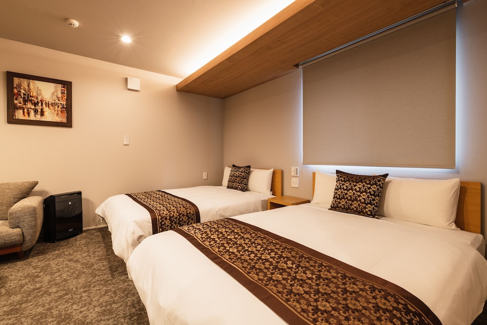 スタンダードA 禁煙 客室3 | グランドベース浦上