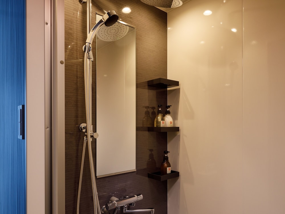 一棟貸し(定員8名様) 禁煙 バスルームのシャワー0 | Connect inn 京都駅南