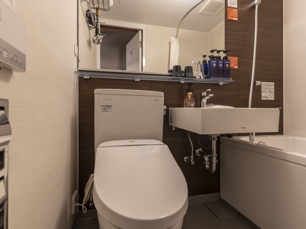 304CD デラックスダブルルーム 禁煙 バスルーム1 | HALE 京都東寺