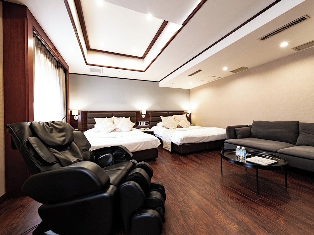 デラックス ツインルーム 喫煙可 客室11 | オルダホテル