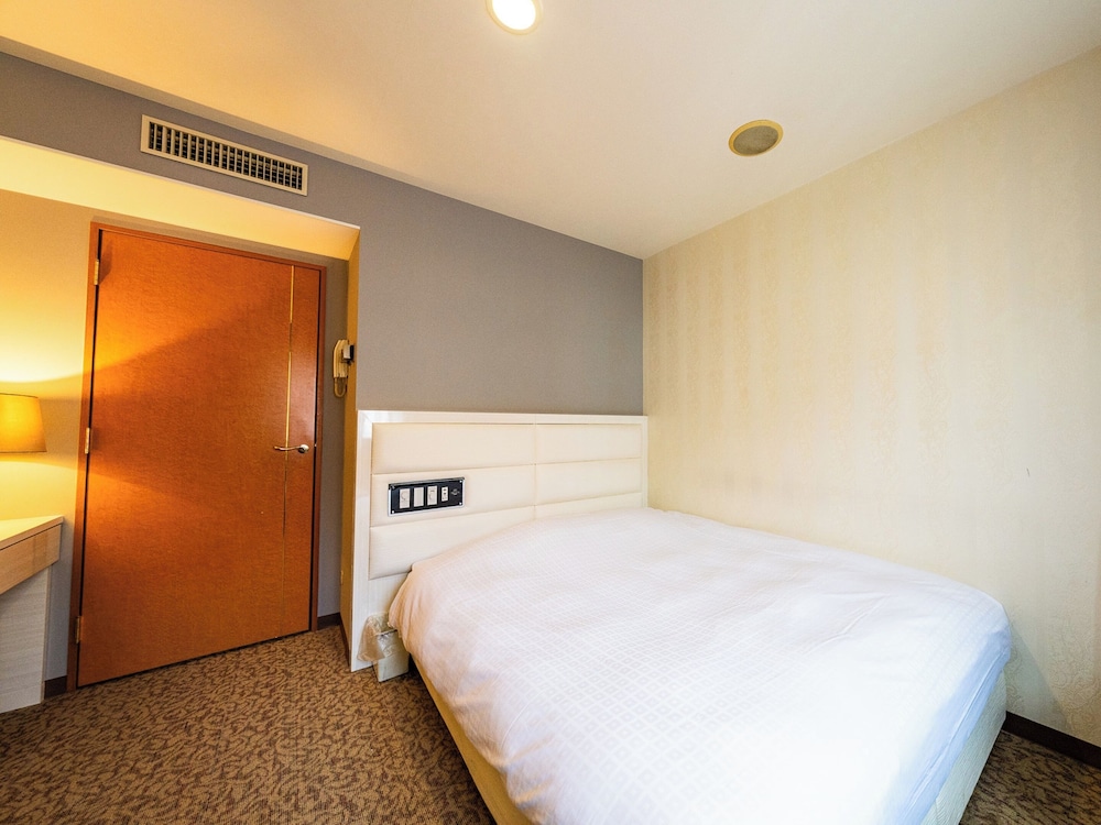 ベーシック ダブルルーム 喫煙可 客室4 | オルダホテル