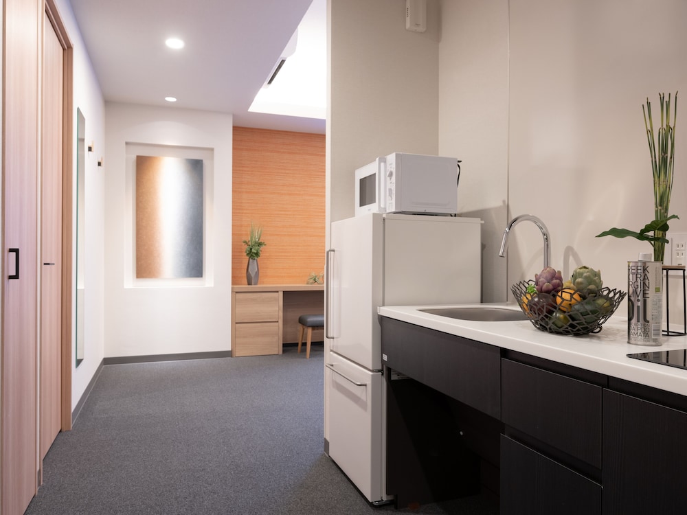 デラックス2ベッドルームスイート 専用キッチン1 | MIMARU東京 浅草STATION