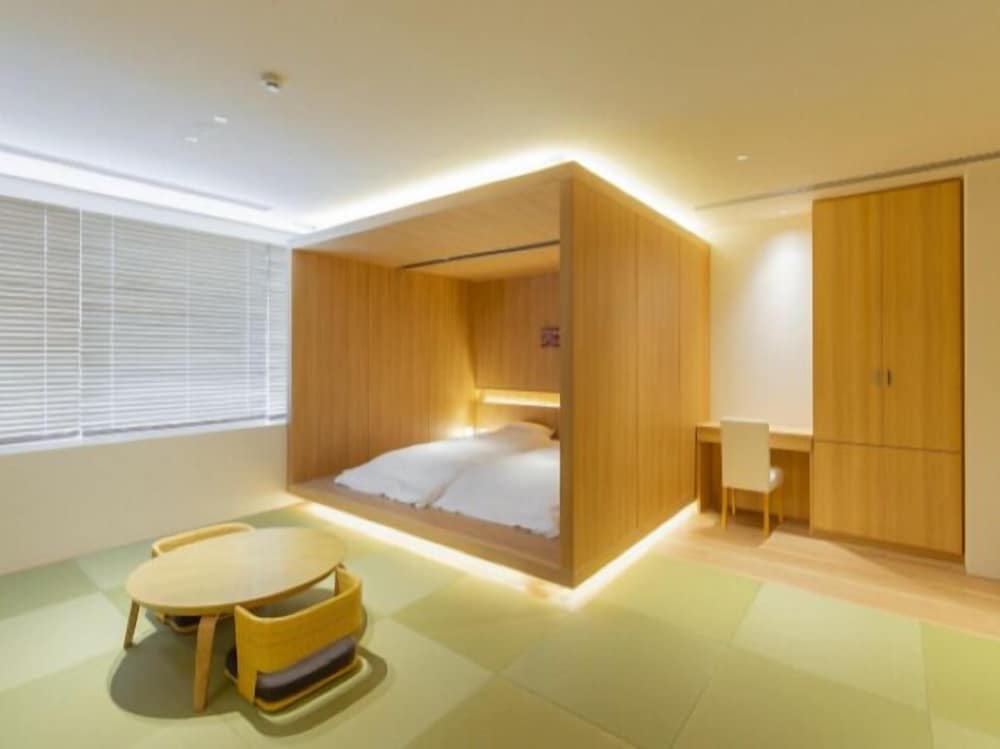 プレミアムルーム B (共用バスルーム) 禁煙 | トリフィート ホテル & ポッド 金沢百万石通