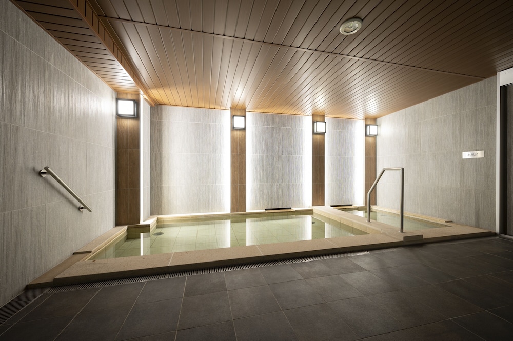 プレミアムルーム A (共用バスルーム) 禁煙 バスルーム1 | トリフィート ホテル & ポッド 金沢百万石通