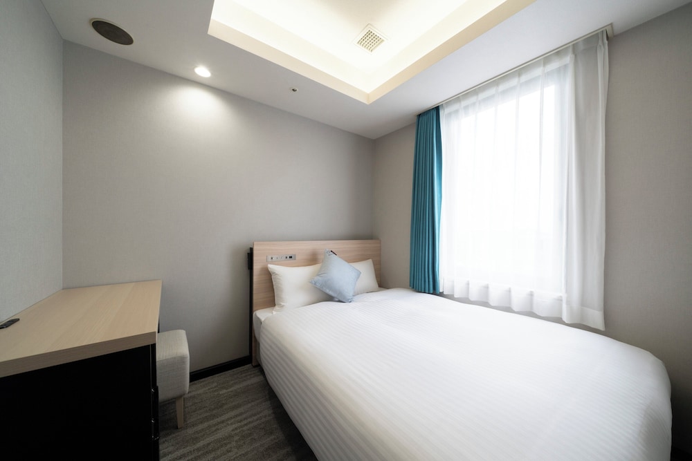 スタンダードクイーンルーム 禁煙 客室1 | ホテル オリエンタル エクスプレス 福岡天神