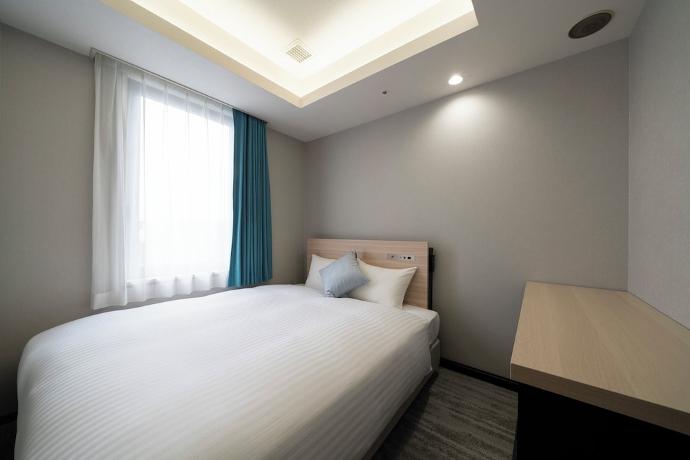 スタンダードクイーンルーム 禁煙 客室3 | ホテル オリエンタル エクスプレス 福岡天神