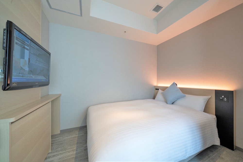 コーナーダブルルーム 禁煙 客室1 | ホテル オリエンタル エクスプレス 福岡天神