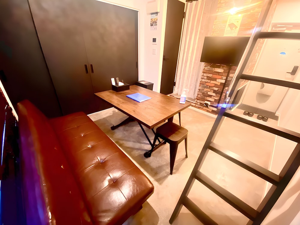 ベーシック アパートメント (302) リビング エリア1 | Eternity APARTMENT HOTEL SHINAGAWA