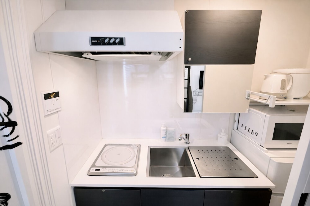 ベーシック ルーム (202) 専用キッチン3 | Eternity APARTMENT HOTEL SHINAGAWA