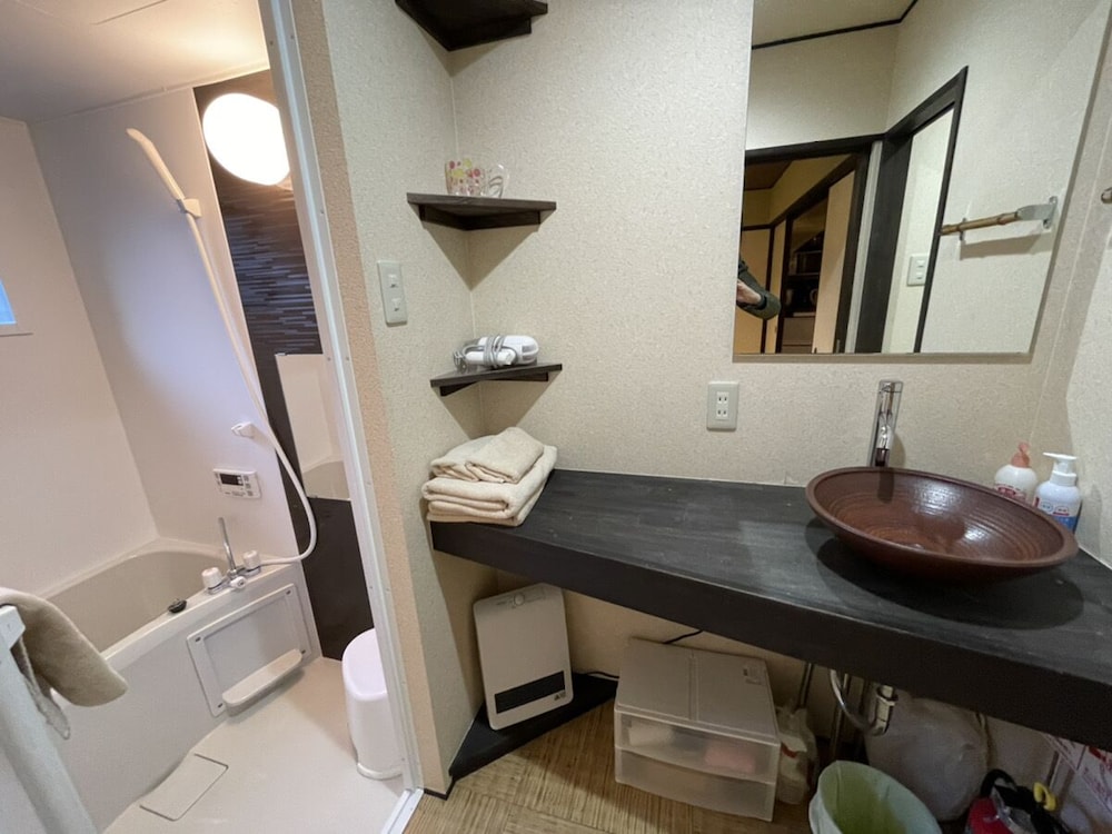エコノミー ハウス 禁煙 キッチン バスルーム2 | Kanon House