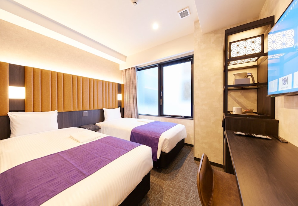 スタンダード ツインルーム 禁煙/ホテルから金閣寺・嵐山など京都の観光スポットへシャトルバス毎日運行中！（事前予約制） | hotel MONday 京都丸太町