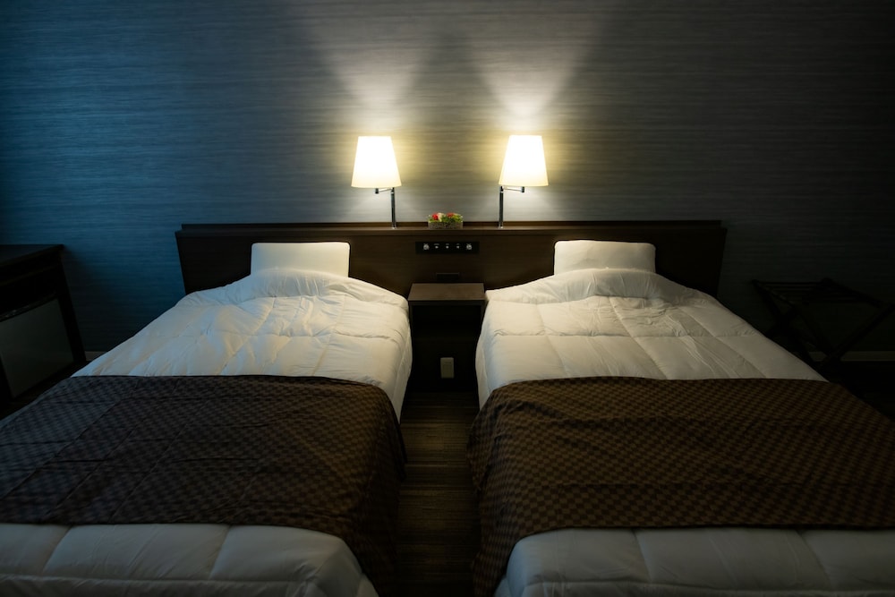 ツインルーム 2 ベッドルーム 禁煙 客室1 | さくらしまなみホテル尾道駅前